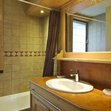 Apartament In Mont Blanc With Balcony *